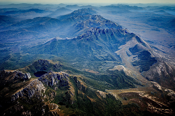 The Western Arthurs with Boiler Plates in the foreground and Lake Pedder in the background