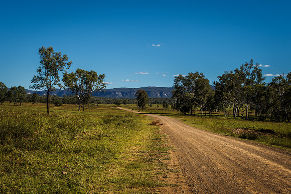 Obriens Road approaching Carnarvon Gorge